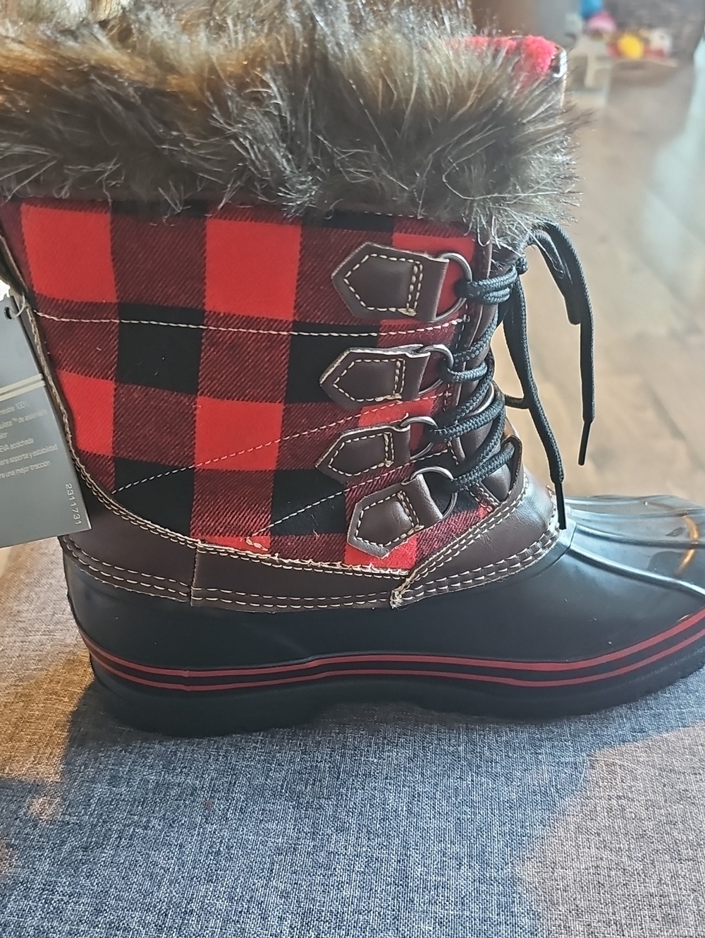 NWT Natural Reflections Red & Black Plaid Fur-Trim Lace-Up Winter Boots Size 10 - Picture 7 of 9